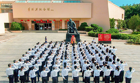 “不忘初心，，，，，，切记使命”  <br>认真组织开展“七一”主题党日活动